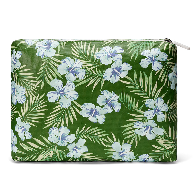 lightweight toiletry bag