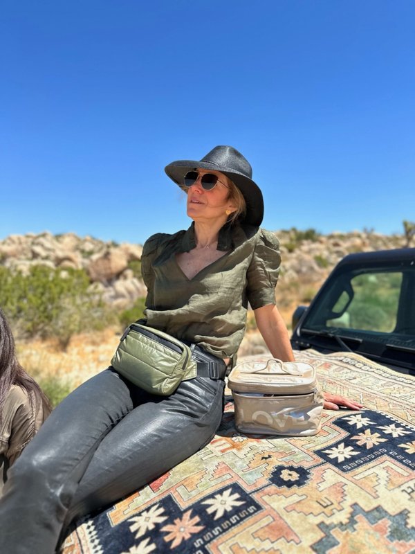 adjustable strap fanny pack