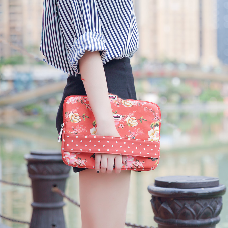 Stylish & Protective: 9-11 Inch Floral Cotton Canvas Tablet Sleeve - Waterproof Carry Case