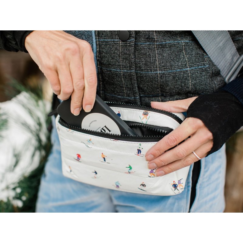 Fashion Fanny Pack for Women & Men – Versatile Crossbody Waist Bag for Workout, Travel & Daily Use